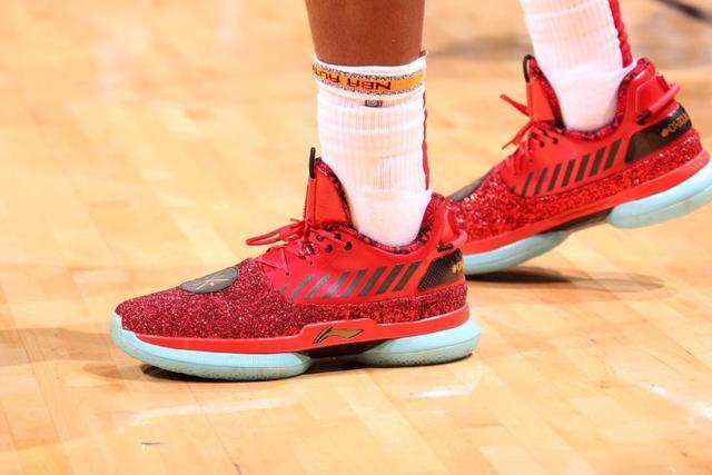 外媒盘点金球奖前30最佳阵容 维哈姆前锋马丁守门